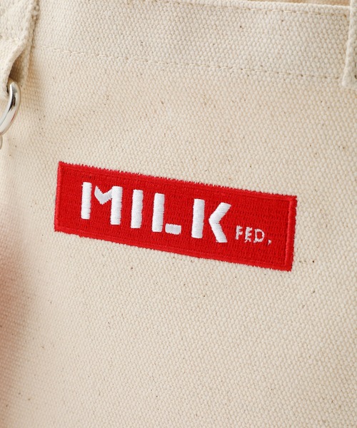MILKFED.(ミルクフェド)の「BAR AND UNDER LOGO LUNCH TOTE /ロゴ キャンバス トートバッグ/ランチバッグ(トートバッグ・レディース・A/ライトピンク/レッド/ホワイト/ベージュ/ブラック/B/ネイビー/ライトパープル・ONE SIZE)」の15枚目の写真