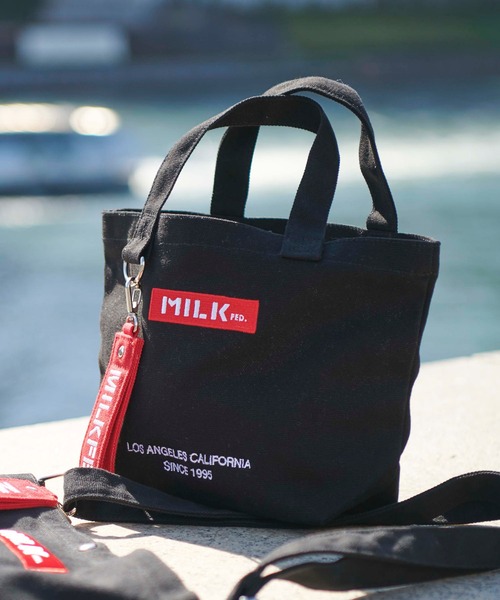 MILKFED.(ミルクフェド)の「BAR AND UNDER LOGO LUNCH TOTE /ロゴ キャンバス トートバッグ/ランチバッグ(トートバッグ・レディース・A/ライトピンク/レッド/ホワイト/ベージュ/ブラック/B/ネイビー/ライトパープル・ONE SIZE)」の19枚目の写真