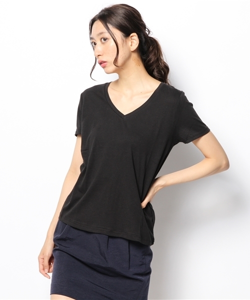 CIAOPANIC TYPY(チャオパニックティピー)の「VネックTシャツ(Tシャツ/カットソー・レディース・オリーブ/ブルー/ホワイト/ブラック・FREE)」の2枚目の写真