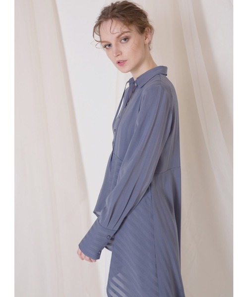 MIELI INVARIANT(ミエリインヴァリアント)の「イレギュラーラウンドブラウス(シャツ/ブラウス・レディース・ブルー/ホワイト・FREE)」の5枚目の写真