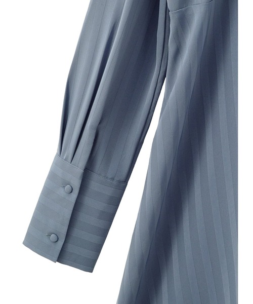 MIELI INVARIANT(ミエリインヴァリアント)の「イレギュラーラウンドブラウス(シャツ/ブラウス・レディース・ブルー/ホワイト・FREE)」の11枚目の写真