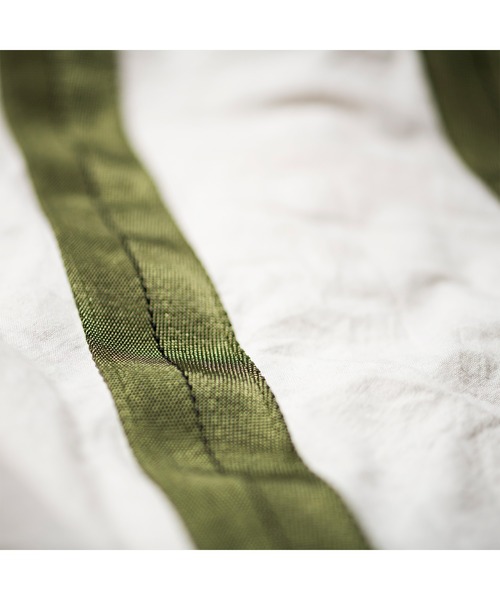 PUEBCO（プエブコ）の「VINTAGE PARACHUTE TOTE BAG（トートバッグ・メンズ・ホワイト×グリーン/ホワイト×ホワイト・ONE SIZE）」の3枚目の写真