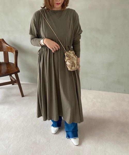 Doux archives（ドゥアルシーヴ）の「2wayギャザーマキシワンピース（ワンピース・レディース・チャコールグレー/ベージュ/カーキ・MEDIUM）」の16枚目の写真