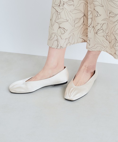 DouDou（ドゥドゥ）の「サテンバレエシューズ（バレエシューズ・レディース・キナリ/ブラック/ベージュ・S/M/L）」の6枚目の写真