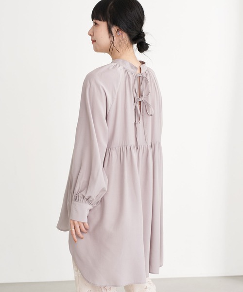 earth music&ecology（アースミュージックアンドエコロジー）の「バックリボンギャザーチュニック ＊（Tシャツ/カットソー・レディース・ベージュ/ラベンダー/アイボリー/ミント・FREE）」の4枚目の写真