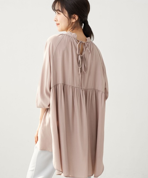 earth music&ecology（アースミュージックアンドエコロジー）の「バックリボンギャザーチュニック ＊（Tシャツ/カットソー・レディース・ベージュ/ラベンダー/アイボリー/ミント・FREE）」の2枚目の写真