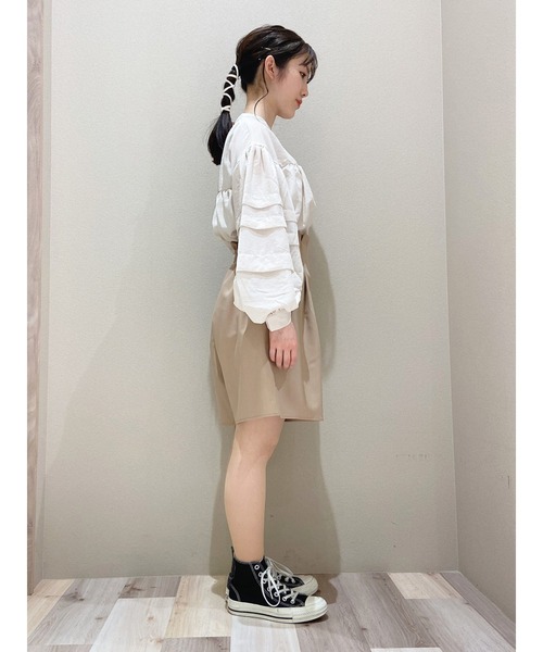 SLURR（スラ―）の「タックフレアショートパンツ（その他パンツ・レディース・ブラック/ベージュ/アイボリー・FREE）」の6枚目の写真