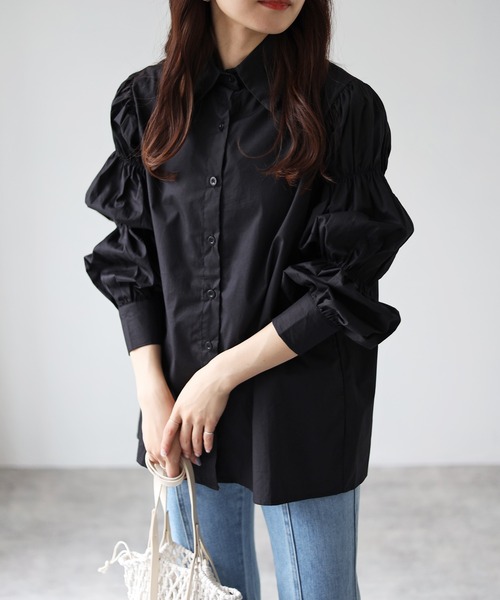 4youstory（フォーユーストーリー）の「袖シャーリングシャツ（シャツ/ブラウス・レディース・ホワイト/ブラック・FREE）」の8枚目の写真