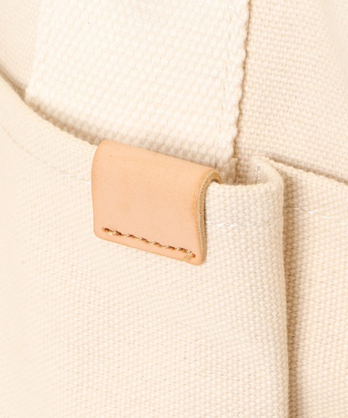 ikka（イッカ）の「帆布サイドBIGポケットトートバッグ（トートバッグ・レディース・ブラック/ベージュ/オフホワイト/オリーブ・FREE）」の12枚目の写真