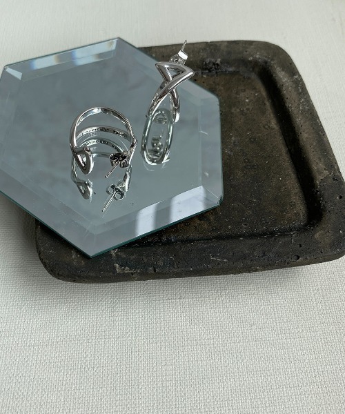 PHILIPPE AUDIBERT（フィリップ オーディベール）の「[PHILIPPE AUDIBERT/フィリップ オーディベール] BO CREOLE LIV LAITON シルバーピアス（ピアス（両耳用）・レディース・シルバー・ONE SIZE）」の7枚目の写真