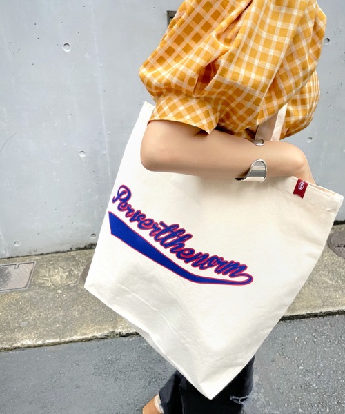 WHO'S WHO gallery（フーズフーギャラリー）の「【KOOKY'N/クーキー】スタジアムトート（トートバッグ・メンズ・ホワイト/ブラック/グリーン/ブルー/イエロー/レッド・FREE）」の10枚目の写真