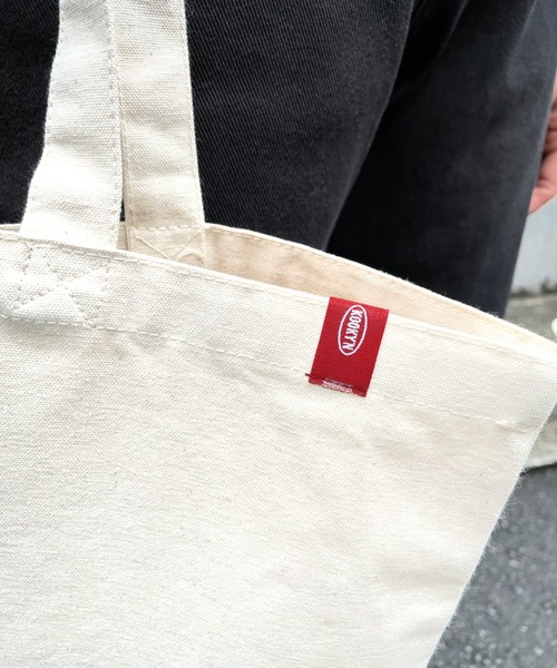 WHO'S WHO gallery（フーズフーギャラリー）の「【KOOKY'N/クーキー】スタジアムトート（トートバッグ・メンズ・ホワイト/ブラック/グリーン/ブルー/イエロー/レッド・FREE）」の12枚目の写真