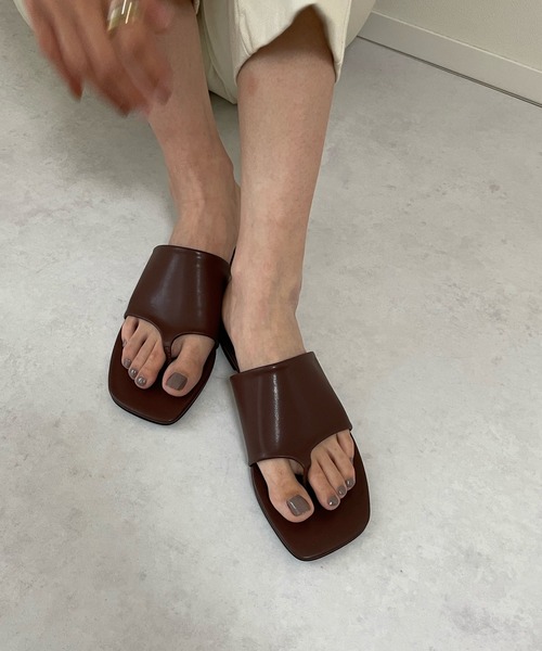 LE MORE(リモア)の「フラットトングサンダル(サンダル・レディース・ブラック/ブラウン/ベージュ・S/L/M)」の5枚目の写真