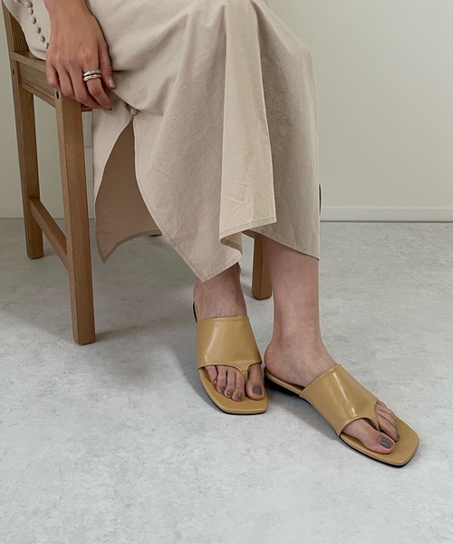 LE MORE(リモア)の「フラットトングサンダル(サンダル・レディース・ブラック/ブラウン/ベージュ・S/L/M)」の11枚目の写真