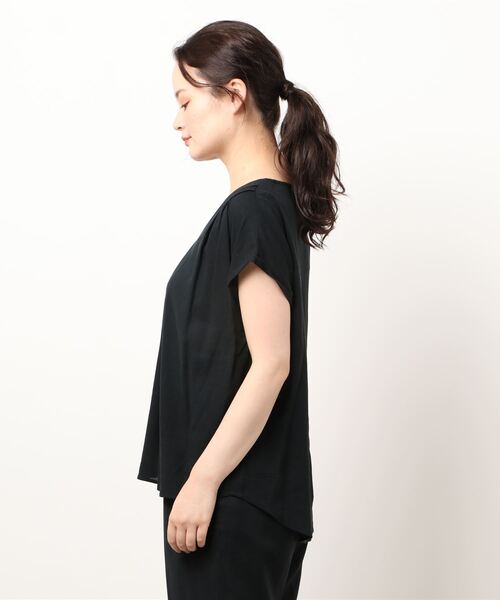 MEW'S REFINED CLOTHES（ミューズリファインドクローズ）の「美シルエット抜き衿ブラウス（シャツ/ブラウス・レディース・ホワイト/ブラック/ブラウン系その他・MEDIUM）」の5枚目の写真