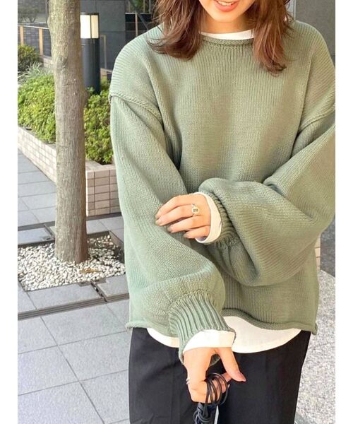 Ungrid(アングリッド)の「アウトリンキングクルーネックニット(ニット/セーター・レディース・グリーン/サーモンピンク/オフホワイト/チャコールグレー・FREE)」の10枚目の写真