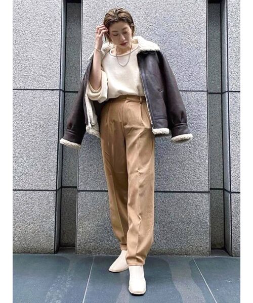 Ungrid(アングリッド)の「アウトリンキングクルーネックニット(ニット/セーター・レディース・グリーン/サーモンピンク/オフホワイト/チャコールグレー・FREE)」の12枚目の写真