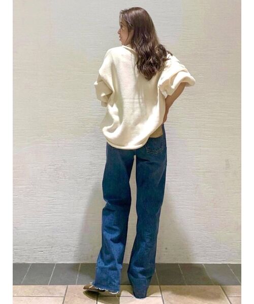 Ungrid(アングリッド)の「アウトリンキングクルーネックニット(ニット/セーター・レディース・グリーン/サーモンピンク/オフホワイト/チャコールグレー・FREE)」の16枚目の写真