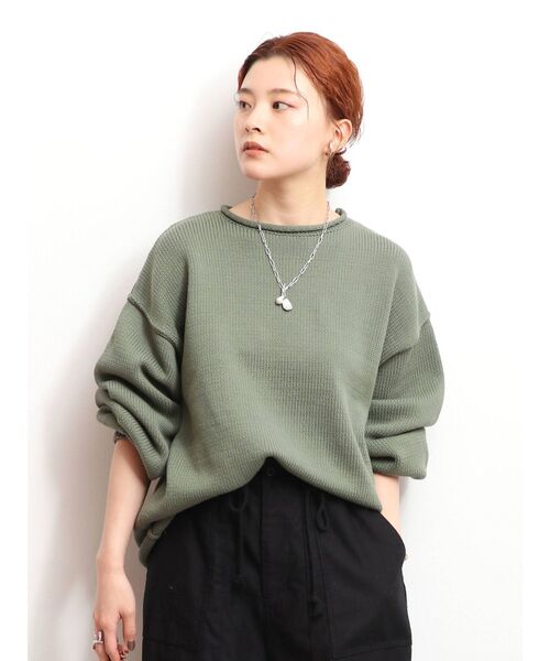 Ungrid(アングリッド)の「アウトリンキングクルーネックニット(ニット/セーター・レディース・グリーン/サーモンピンク/オフホワイト/チャコールグレー・FREE)」の18枚目の写真