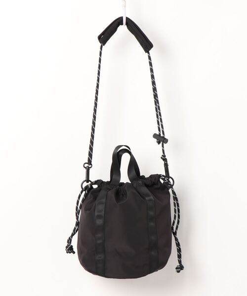 ACCOMMODE（アコモデ）の「ベルクロワッペンショルダーバッグ（ショルダーバッグ・レディース・カーキ/ベージュ/ブラック・FREE）」の4枚目の写真