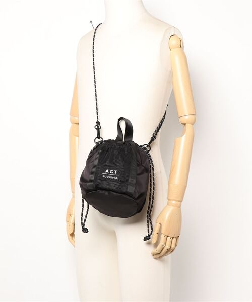 ACCOMMODE（アコモデ）の「ベルクロワッペンショルダーバッグ（ショルダーバッグ・レディース・カーキ/ベージュ/ブラック・FREE）」の5枚目の写真