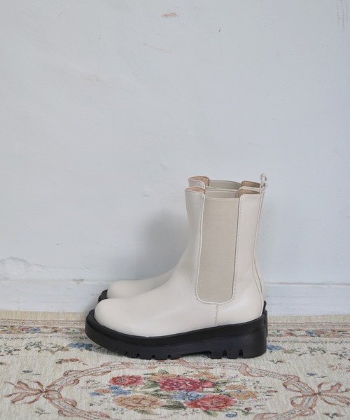 ems excite(エムズエキサイト)の「サイドゴアブーツ(ブーツ・レディース・ブラック/オフホワイト・MEDIUM/LARGE)」の6枚目の写真