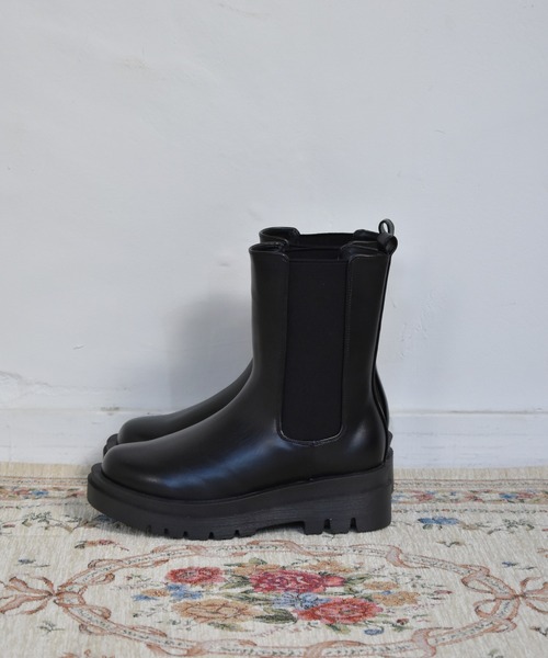 ems excite(エムズエキサイト)の「サイドゴアブーツ(ブーツ・レディース・ブラック/オフホワイト・MEDIUM/LARGE)」の3枚目の写真