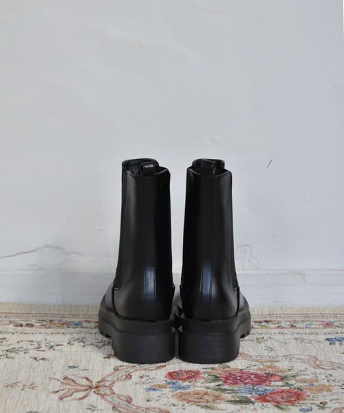 ems excite(エムズエキサイト)の「サイドゴアブーツ(ブーツ・レディース・ブラック/オフホワイト・MEDIUM/LARGE)」の5枚目の写真