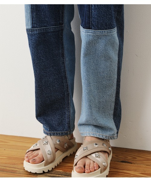 RODEO CROWNS WIDE BOWL（ロデオクラウンズワイドボウル）の「switching denim ﾊﾟﾝﾂ（デニムパンツ・レディース・ブルー・SMALL/MEDIUM/X-SMALL）」の3枚目の写真