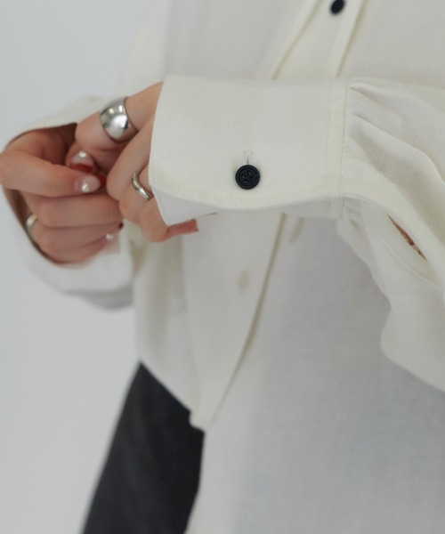 TINA:JOJUN(ティーナジョジュン)の「ちび衿プレート付き 起毛シャツ TINA:JOJUN(シャツ/ブラウス・レディース・イエロー/アイボリー・M)」の7枚目の写真