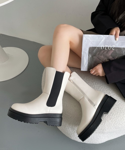 Shoes in Closet(シューズインクローゼット)の「軽量厚底 2段ソール サイドゴア ブーツ 2697(ブーツ・レディース・ブラック/ダークブラウン/アイボリー・LL/S/M/L/3L/XS)」の10枚目の写真