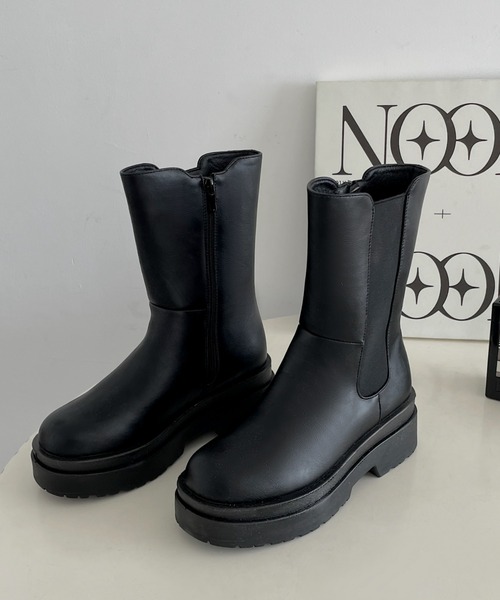 Shoes in Closet(シューズインクローゼット)の「軽量厚底 2段ソール サイドゴア ブーツ 2697(ブーツ・レディース・ブラック/ダークブラウン/アイボリー・LL/S/M/L/3L/XS)」の14枚目の写真