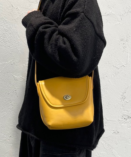 kutir（クティール）の「レトロショルダーバッグ（ショルダーバッグ・メンズ・ブラック/グリーン/ダークブラウン/イエロー・FREE）」の4枚目の写真