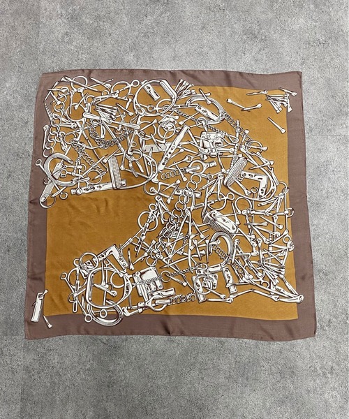 Ellno Loset（エルノロゼット）の「アソート柄スカーフ（バンダナ/スカーフ・メンズ・グリーン/アイボリー/ネイビー/ブラック/カーキ/キャメル・FREE）」の12枚目の写真