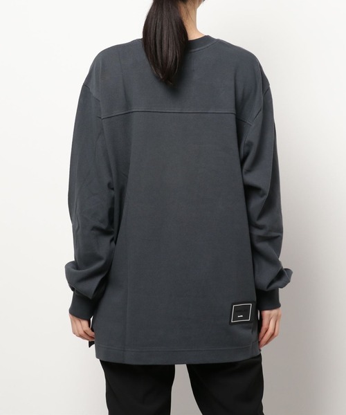 WHITELAND（ホワイトランド）の「WHITELAND/ホワイトランド/タグロングスリーブTシャツ/TAG LS/TEE（Tシャツ/カットソー・レディース・ベージュ/チャコール・FREE）」の4枚目の写真