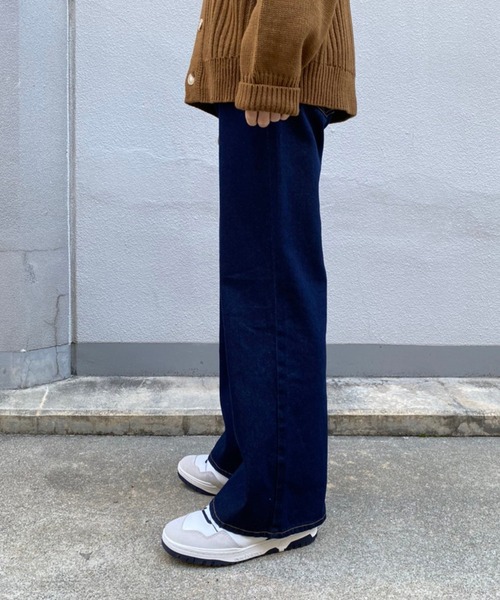 anown(アノン)の「フレアワイドデニム【ファッションインフルエンサーRyo×anown 限定コラボ】(デニムパンツ・メンズ・ブラック/インディゴブルー・S/M/L)」の7枚目の写真