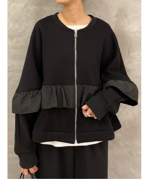 BEARDSLEY（ビアズリー）の「腕を動かすたびに変わるシルエット 中はもこもこ 裏毛フリルブルゾン（ブルゾン・レディース・ブラック・FREE）」の11枚目の写真