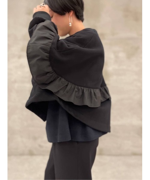 BEARDSLEY（ビアズリー）の「腕を動かすたびに変わるシルエット 中はもこもこ 裏毛フリルブルゾン（ブルゾン・レディース・ブラック・FREE）」の16枚目の写真