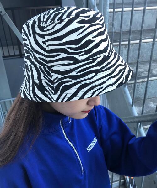 INGNI（イング）の「リバーシブルフェイクレザーバケットハット（ハット・レディース・ブラック系/ブラック系2・ONE SIZE）」の2枚目の写真