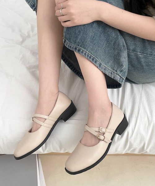 Shoes in Closet(シューズインクローゼット)の「2WAY ダブルストラップ メリージェーン パンプス 2875(パンプス・レディース・グレイッシュベージュ/ブラック系その他/アイボリー/ブラック・M/L/3L/S/LL/XS)」の4枚目の写真