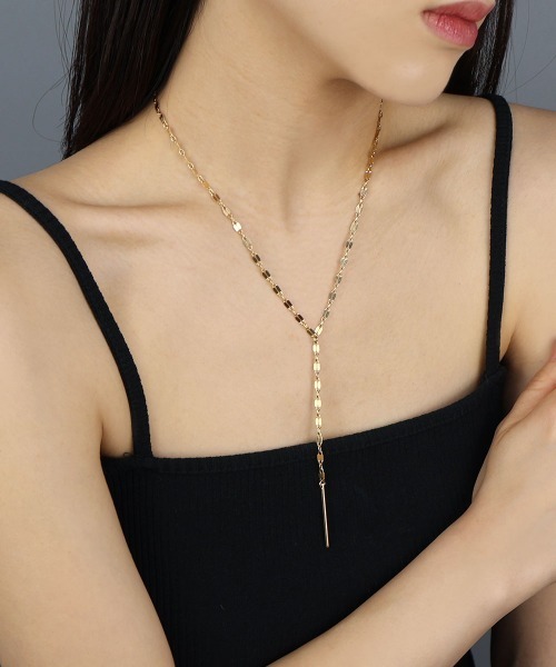 CEMONEMO（セモネモ）の「Yシェイプ ペタルチェーン ロングネックレス（ネックレス・レディース・ゴールド/シルバー・FREE）」の2枚目の写真