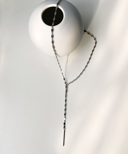 CEMONEMO（セモネモ）の「Yシェイプ ペタルチェーン ロングネックレス（ネックレス・レディース・ゴールド/シルバー・FREE）」の8枚目の写真