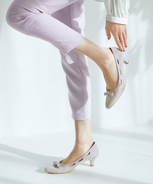 JELLY BEANS(ジェリービーンズ)の「メタルコンビリボンカットワークパンプス<ふわさら>(204-52780)JELLY BEANS(ジェリービーンズ)(パンプス・レディース・ライトグレー/ブラック/ラベンダー・23/24/25/22/25.5/22.5/24.5/23.5/21.5)」の15枚目の写真