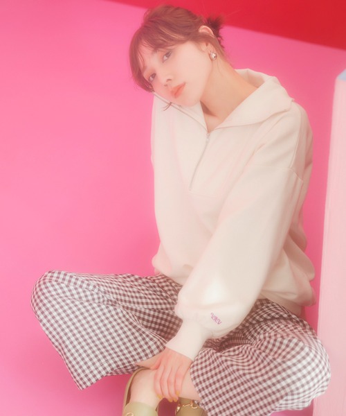 VIS（ビス）の「【ディズニー】ミッキー＆ミニー/裏毛ハーフジップセーラーカラープルオーバー【WEB限定】（スウェット・レディース・レッド/オフホワイト/ライトグリーン/スミクロ・FREE）」の5枚目の写真