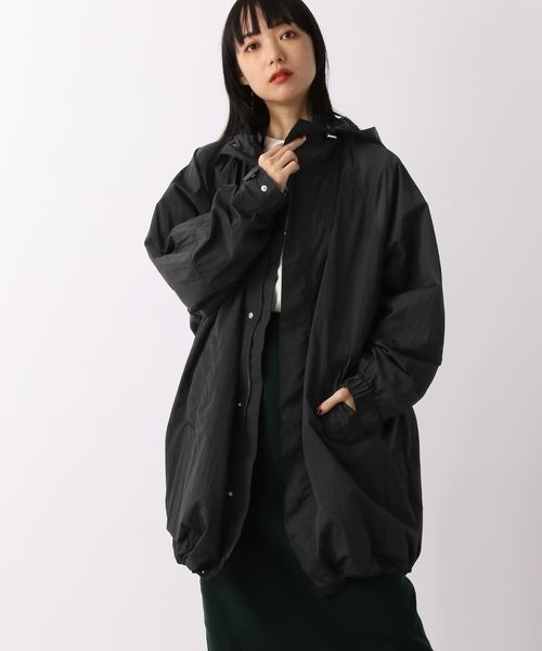 LOWRYS FARM（ローリーズファーム）の「ポケッタブルモンスターパーカー　261412（ナイロンジャケット・レディース・ブラック/ブルー・FREE）」の10枚目の写真