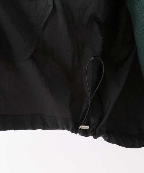 LOWRYS FARM（ローリーズファーム）の「ポケッタブルモンスターパーカー　261412（ナイロンジャケット・レディース・ブラック/ブルー・FREE）」の21枚目の写真