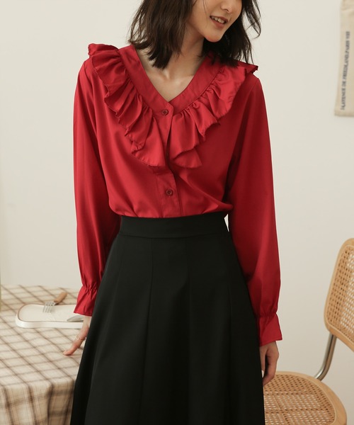 MAISON DE THERESE(メゾン ド テレーズ)の「Vネック フリルアップキャンディースリーブ シャツブラウス(シャツ/ブラウス・レディース・ホワイト/ブラック/レッド・MEDIUM)」の1枚目の写真