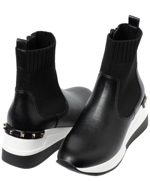REZOY（リゾイ）の「【22SS新作】【REZOY】かかとスタッズスニーカーソールショートブーツ（ブーツ・レディース・アイボリー/ブラック・S/M/L/LL）」の2枚目の写真
