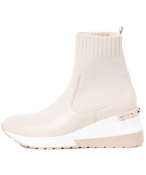 REZOY（リゾイ）の「【22SS新作】【REZOY】かかとスタッズスニーカーソールショートブーツ（ブーツ・レディース・アイボリー/ブラック・S/M/L/LL）」の3枚目の写真