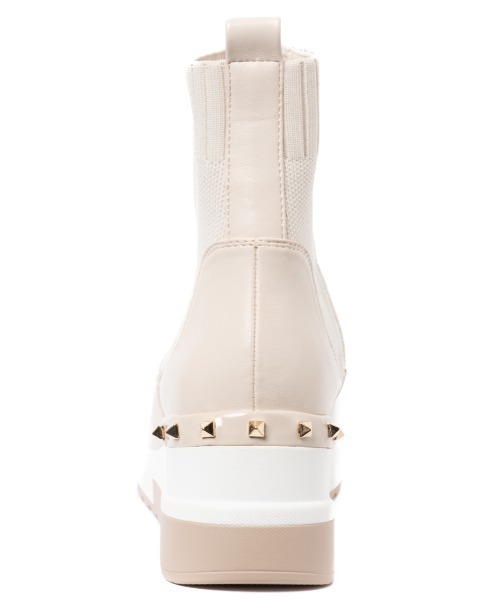 REZOY（リゾイ）の「【22SS新作】【REZOY】かかとスタッズスニーカーソールショートブーツ（ブーツ・レディース・アイボリー/ブラック・S/M/L/LL）」の7枚目の写真